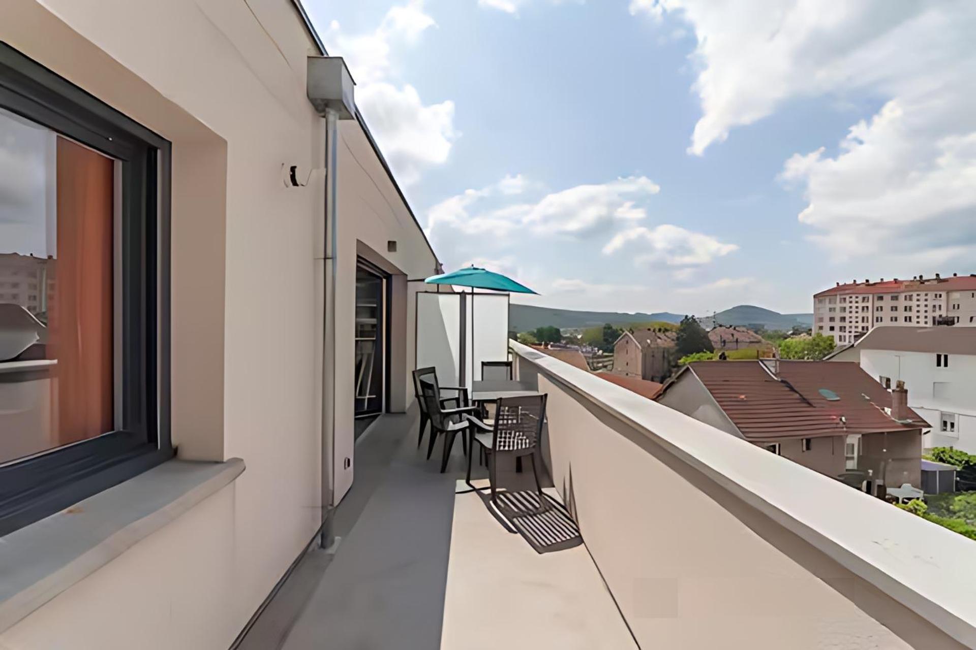 L'Esplanade Apartment Besancon Bagian luar foto